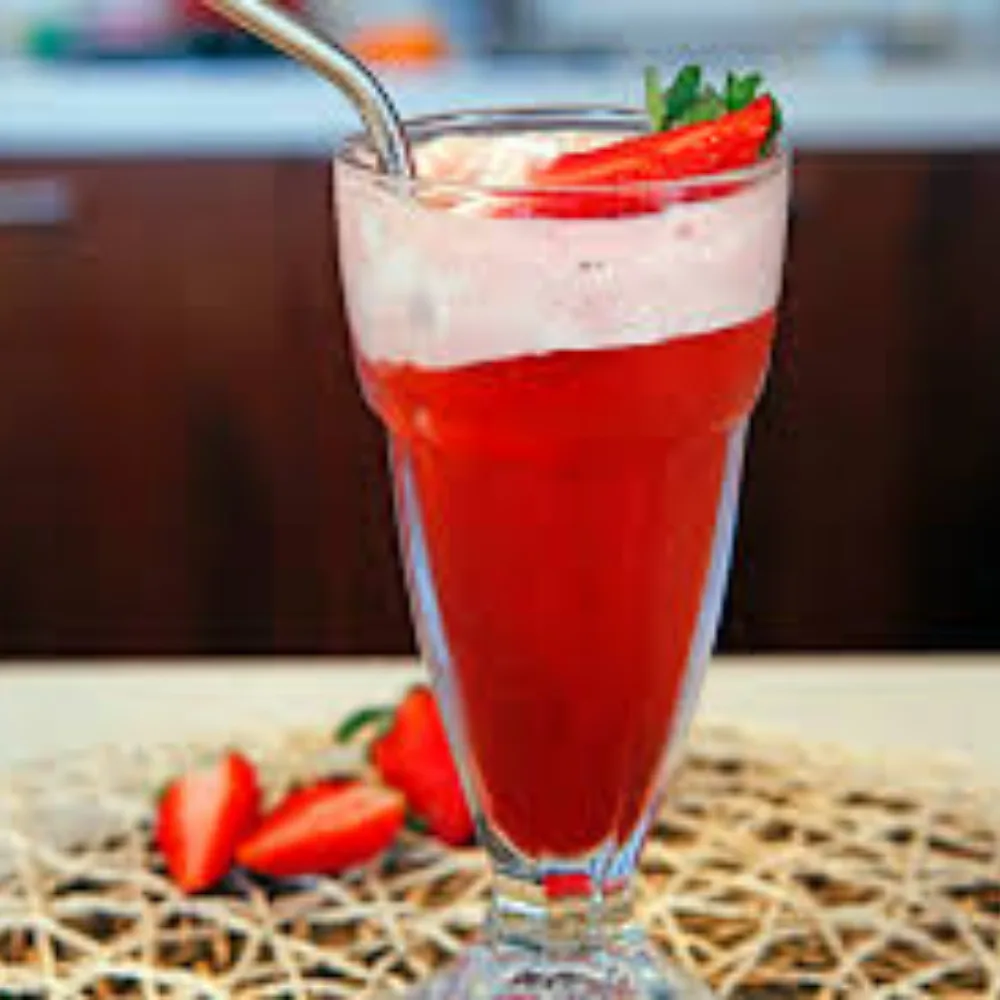 Çilekli Dondurmalı Soğuk Kahve